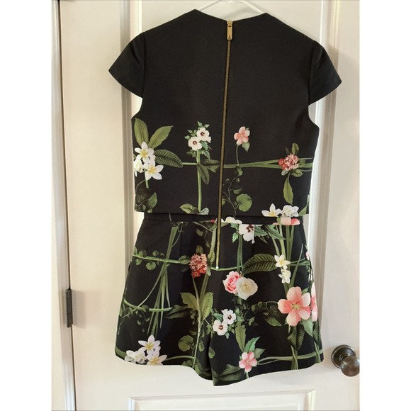 Ted Baker Romper Playsuit Kaysha Sz 2 Multi Cascading Floral Short Sleeves Black - Picture 3 of 12